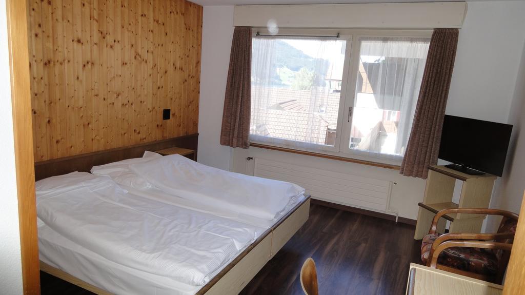 Hotel Loewen Lungern Esterno foto